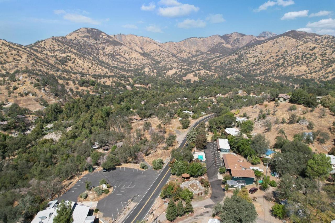 The Belle Sequoia Motel Rm9 Three Rivers Eksteriør billede