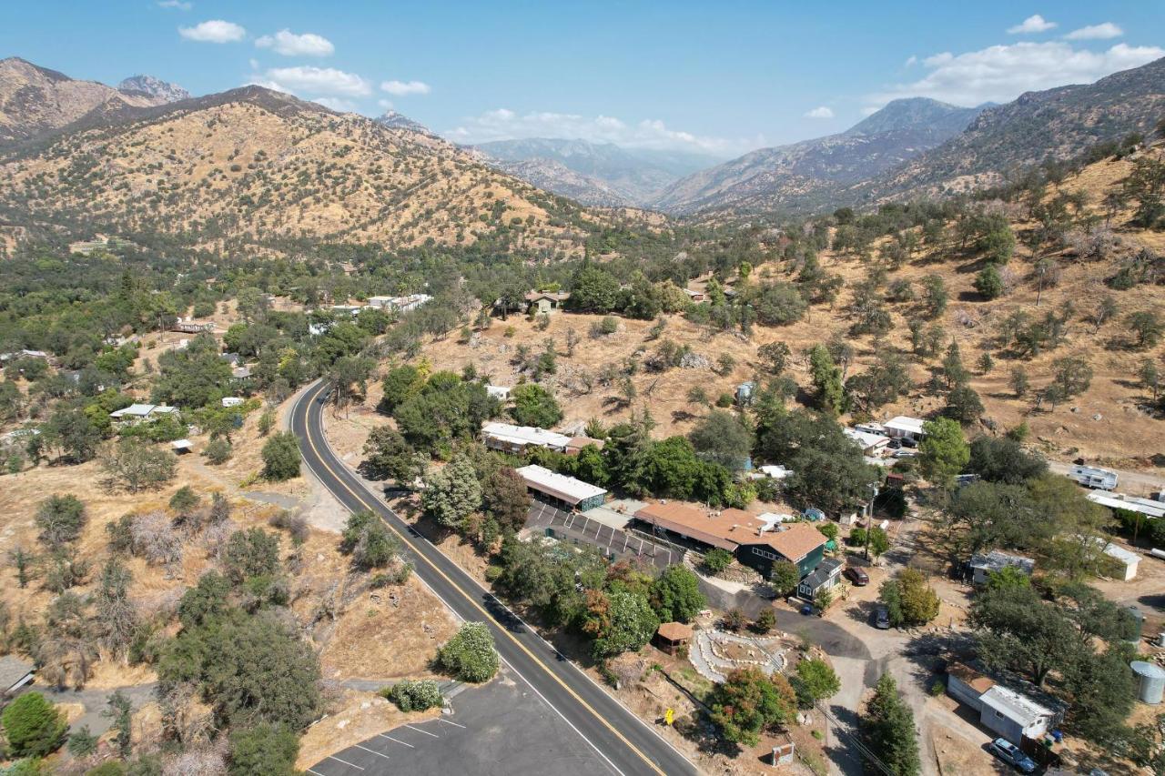 The Belle Sequoia Motel Rm9 Three Rivers Eksteriør billede