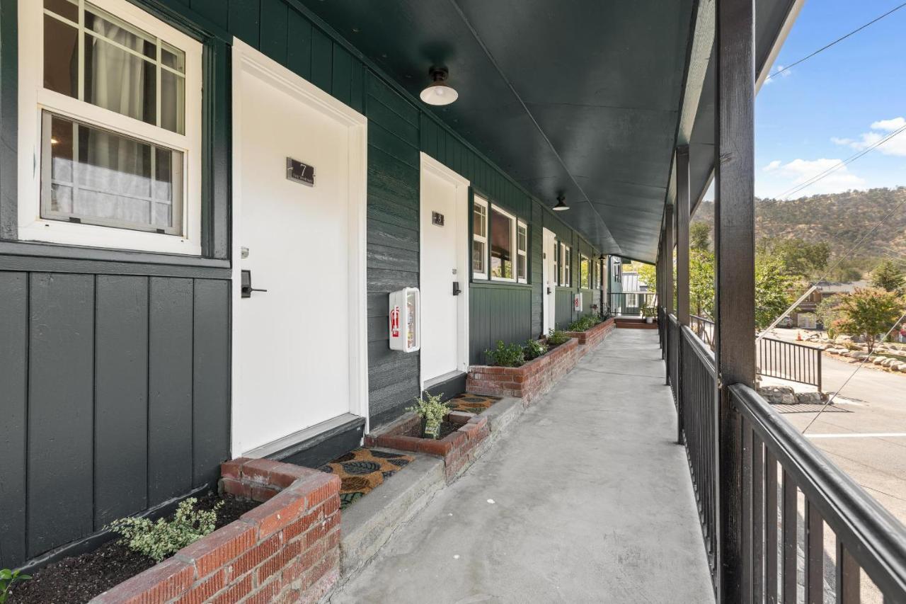 The Belle Sequoia Motel Rm9 Three Rivers Eksteriør billede